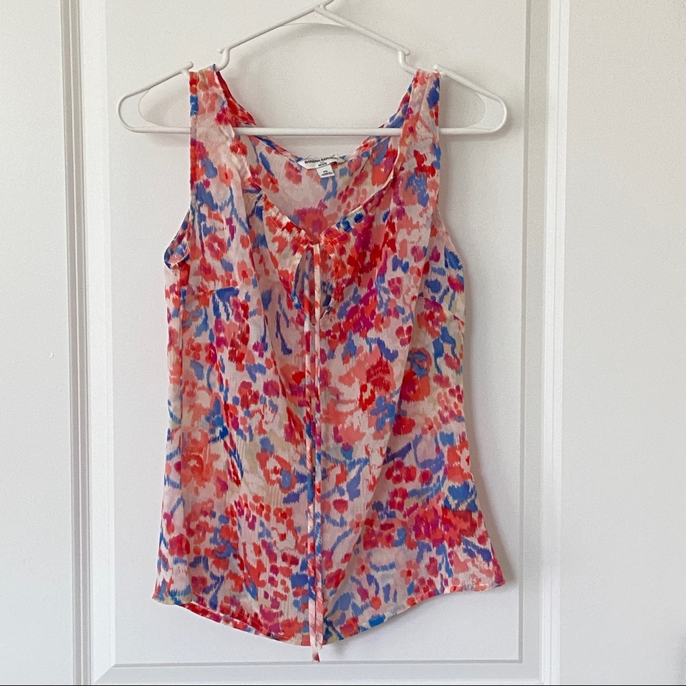 Banana Republic Dressy tank top, pink maroon blue and beige size Petite Small